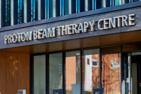 Fotó: https://www.mcrc.manchester.ac.uk/research/research-themes/radiotherapy/proton-beam-therapy/
